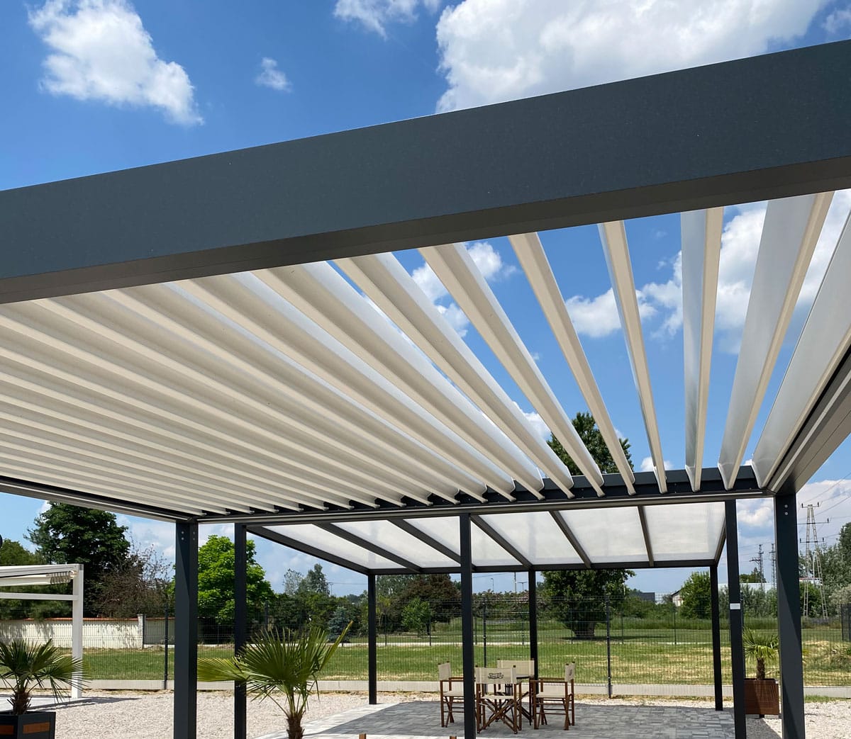 Bioklimatikus pergola: az esztétika és a funkcionalitás tökéletes harmóniája
